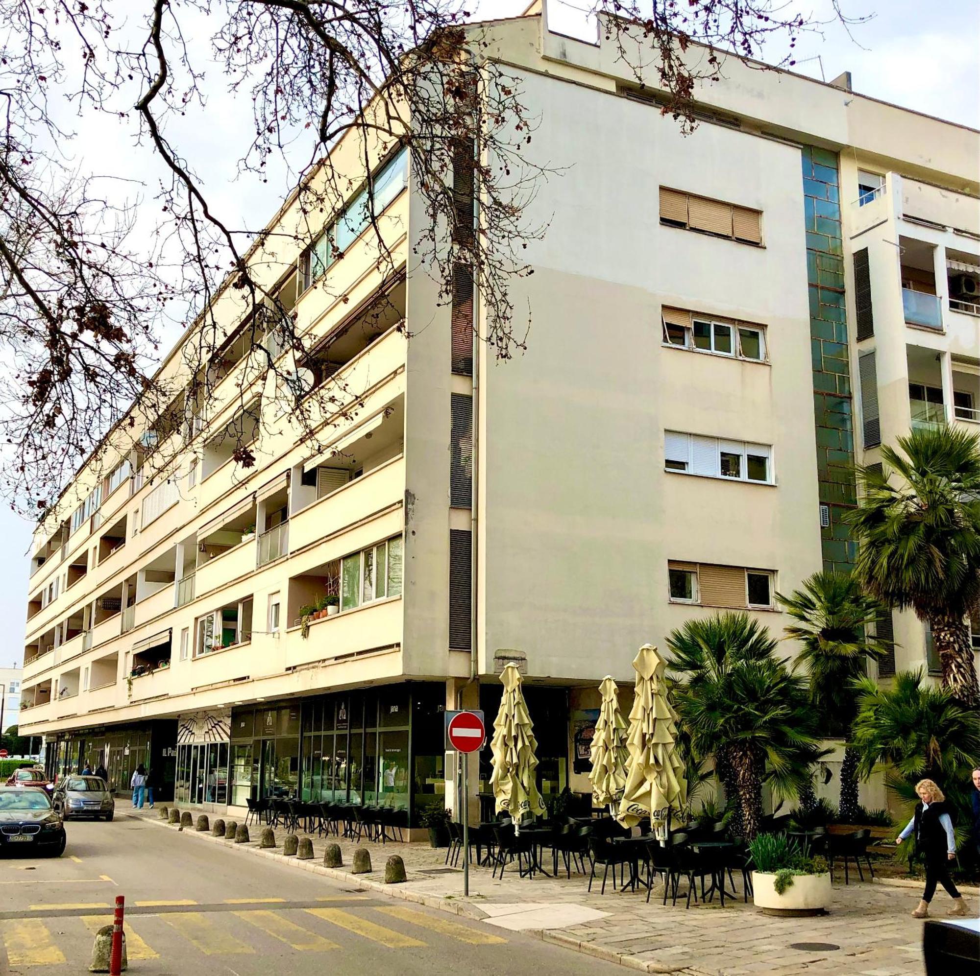 Seaview Apartment *